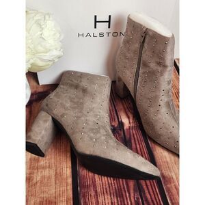 H HALSTON Tokyo Booties Taupe Size 8